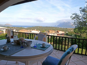 Vista sul mare e tavolara BudoniAffitti Loiri Porto San Paolo
